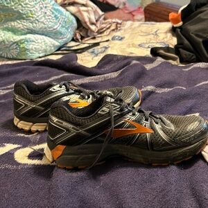 Men’s Brooks GTS 17 size 11